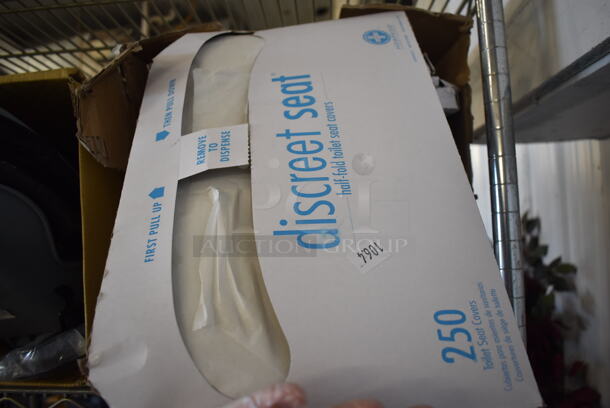 ALL ONE MONEY! Tier Lot of Various Items Including Check Holders and Toilet Seat Covers - Image 6 of 6