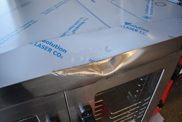BRAND NEW SCRATCH AND DENT! LATE MODEL! Vulcan VC4GD-11D150K ENERGY STAR Stainless Steel Commercial Natural Gas Powered Powered Full Size Convection Oven w/ View Through Doors, Metal Oven Racks and Thermostatic Controls. 40x31x31. Tested and Working! - Image 5 of 11