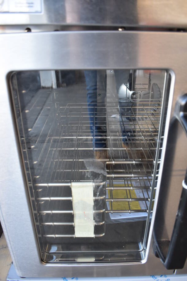 BRAND NEW SCRATCH AND DENT! LATE MODEL! Vulcan VC4GD-11D150K ENERGY STAR Stainless Steel Commercial Natural Gas Powered Powered Full Size Convection Oven w/ View Through Doors, Metal Oven Racks and Thermostatic Controls. 40x31x31. Tested and Working! - Image 11 of 11