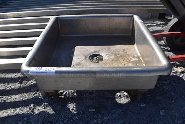 Metal Portable Sink Basin on Commercial Casters. 24x24x13