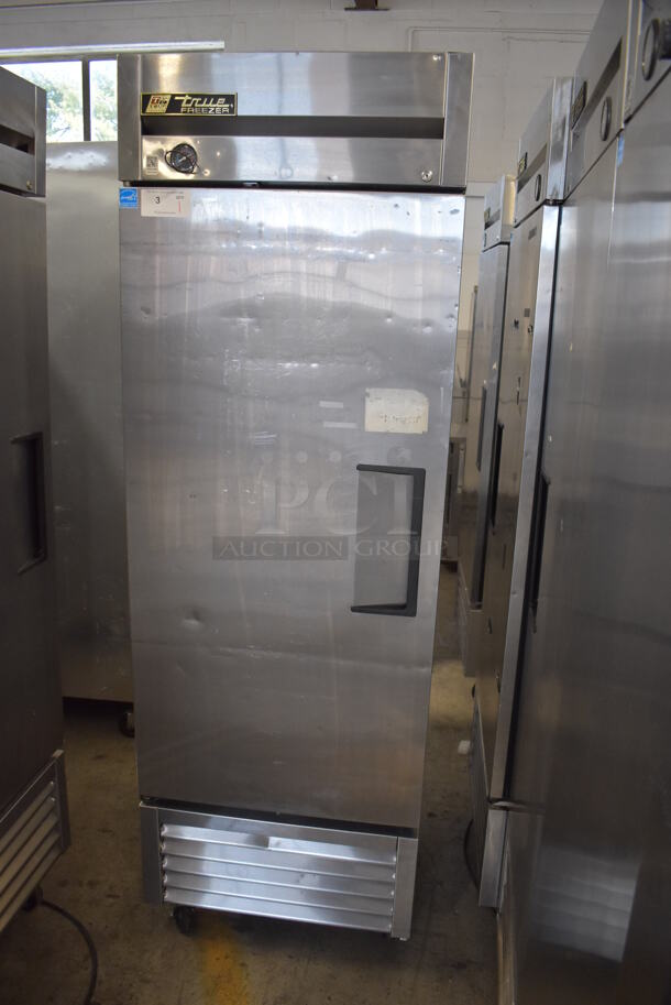 2013 True T-23F ENERGY STAR Stainless Steel Commercial Single Door Reach In Freezer w/ Poly Coated Racks on Commercial Casters. 115 Volts, 1 Phase. 27x30x84. Tested and Working! - Image 4 of 7