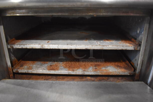 Bakers Pride MOS2E Stainless Steel Commercial Countertop Electric Powered Single Deck Pizza Oven. 208-240 Volts. 23x24x17 - Image 4 of 6