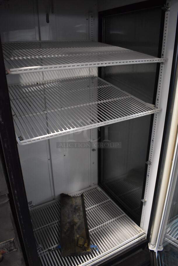 2013 True GEM-26 ENERGY STAR Metal Commercial Single Door Reach In Cooler Merchandiser w/ Poly Coated Racks. 115 Volts, 1 Phase. 30x30x79. Tested and Working! - Image 4 of 6