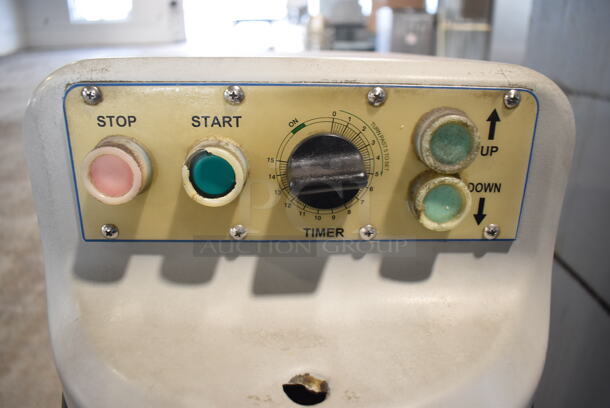 Globe SP62P Metal Commercial Floor Style 60 Quart Planetary Dough Mixer w/ Bowl Guard. 208 Volts, 3 Phase. 30x40x60 - Image 6 of 9