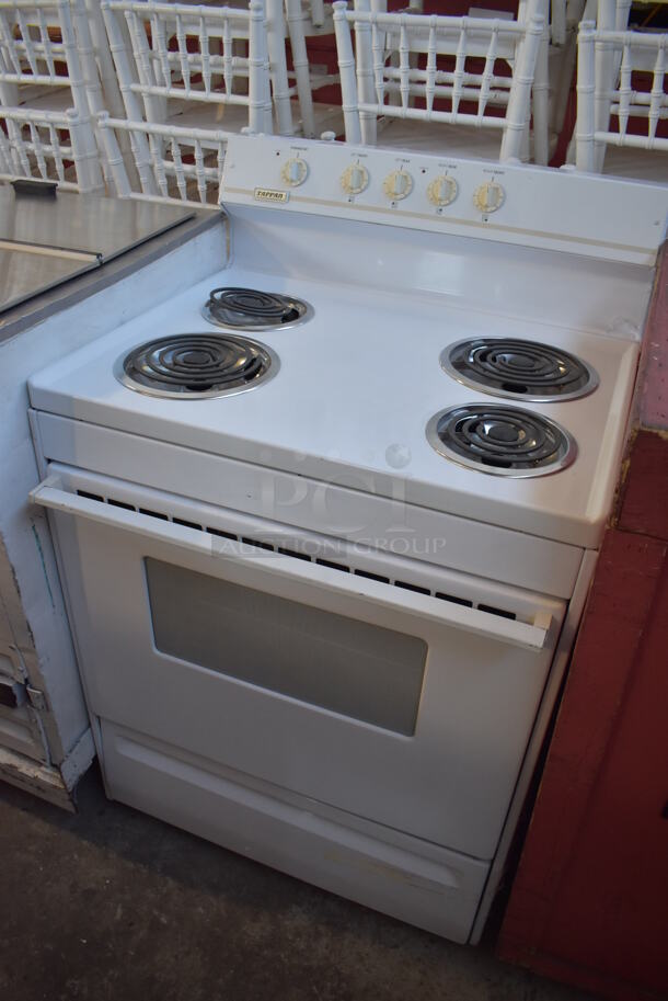 Tappan Metal Electric Powered 4 Burner Range w/ Oven. 30x28x45 - Image 3 of 8