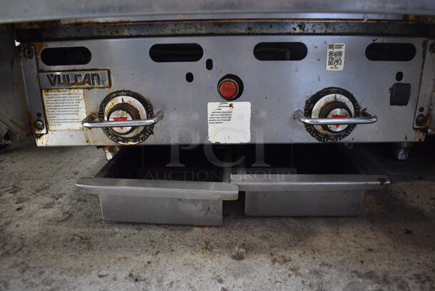Vulcan Stainless Steel Commercial Countertop Natural Gas Powered Flat Top Griddle w/ Thermostatic Controls. 24x40x25 - Image 3 of 5