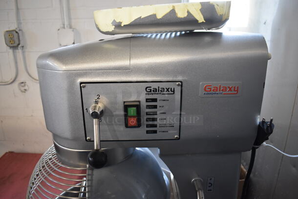 BRAND NEW SCRATCH AND DENT! Galaxy 177GMIX30 Metal Commercial Floor Style 30 Quart Planetary Dough Mixer w/ Stainless Steel Mixing Bowl, Bowl Guard, Dough Hook and Paddle Attachments. Unit Has Broken Backside Panel and Fan. 110 Volts, 1 Phase. 23x27x45. Tested and Working! - Image 4 of 11