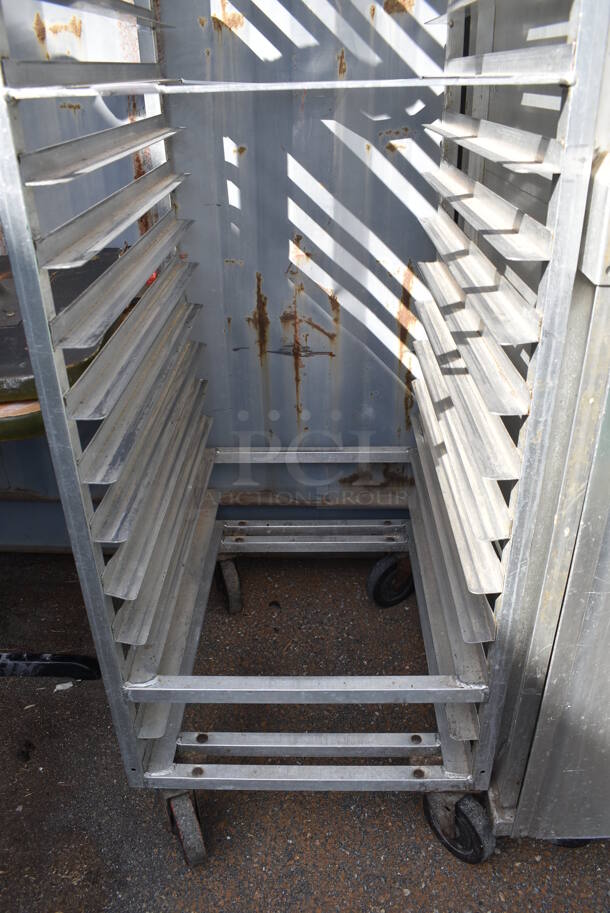 Metal Commercial Pan Transport Rack on Commercial Casters. 20.5x26x70.5 - Image 4 of 4