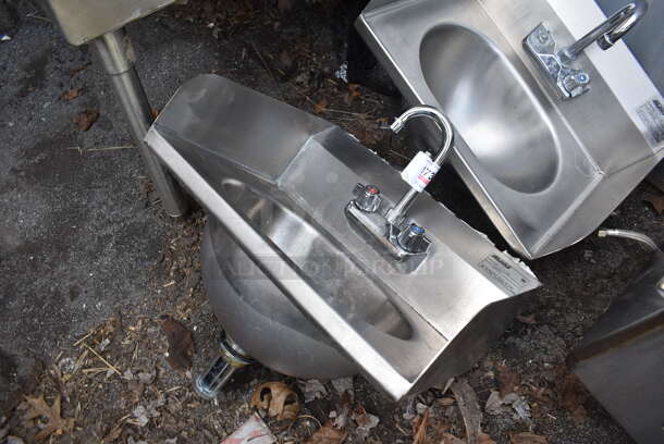 Eagle HSA-10-F-LRS Stainless Steel Commercial Single Bay Wall Mount Sink w/ Faucet, Handles and Side Splash Guards. 19x15x22 - Image 2 of 4