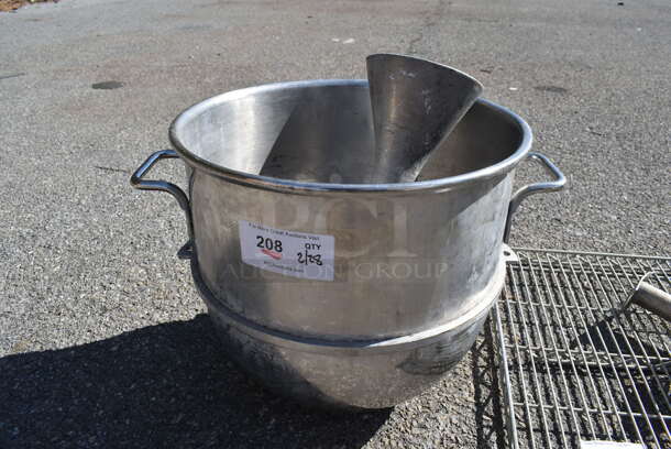 Hobart VMLH40 Metal Commercial 40 Quart Mixing Bowl and Dough Hook Attachment. 21x17x16, 7x6.5x19 - Image 1 of 6