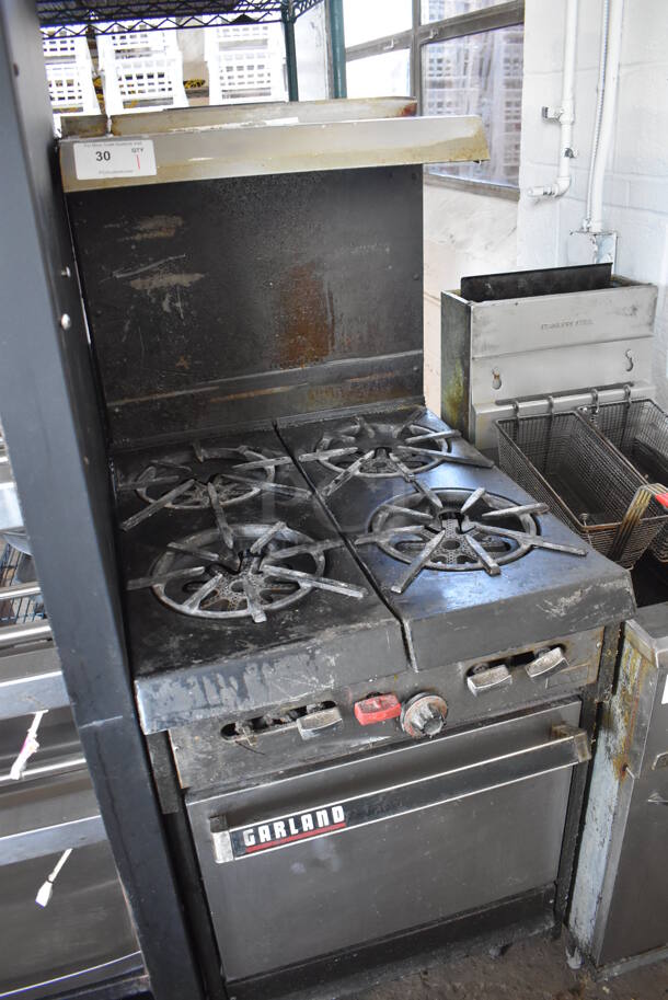 Garland Metal Commercial Natural Gas Powered 4 Burner Range w/ Oven, Over Shelf and Back Splash. 24x32x59.5 - Image 3 of 8