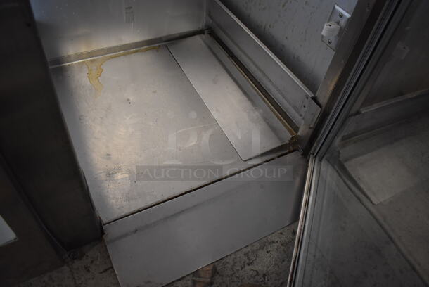 Traulsen ARI232HUT-FHG Stainless Steel Commercial 2 Door Roll In Rack Cooler Merchandiser. 115 Volts, 1 Phase. 68x34x89. Tested and Powers On But Does Not Get Cold - Image 7 of 9