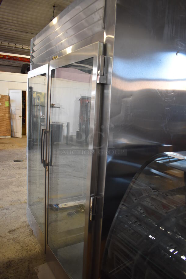 Traulsen ARI232HUT-FHG Stainless Steel Commercial 2 Door Roll In Rack Cooler Merchandiser. 115 Volts, 1 Phase. 68x34x89. Tested and Powers On But Does Not Get Cold - Image 9 of 9