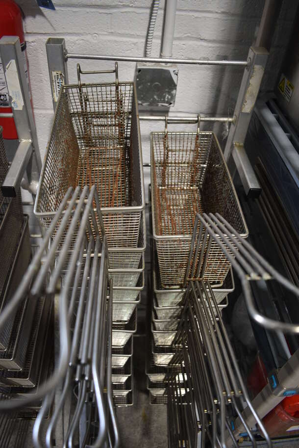 Metal Commercial Floor Style Fry Basket Dolly w/ 19 Metal Fry Baskets on Commercial Casters. 18x27x53 - Image 3 of 4