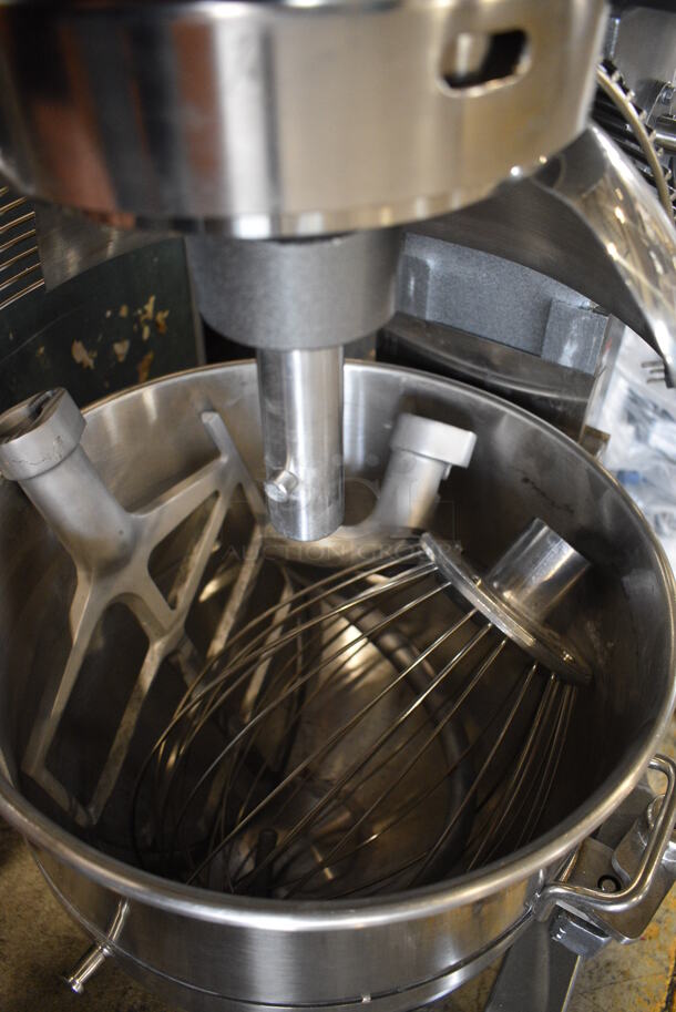 BRAND NEW SCRATCH AND DENT! Avantco MX40 Metal Commercial Floor Style 40 Quart Planetary Dough Mixer w/ Stainless Steel Mixing Bowl, Bowl Guard, Dough Hook, Whisk and Paddle Attachments. 240 Volts, 1 Phase. Tested and Working! - Image 10 of 10