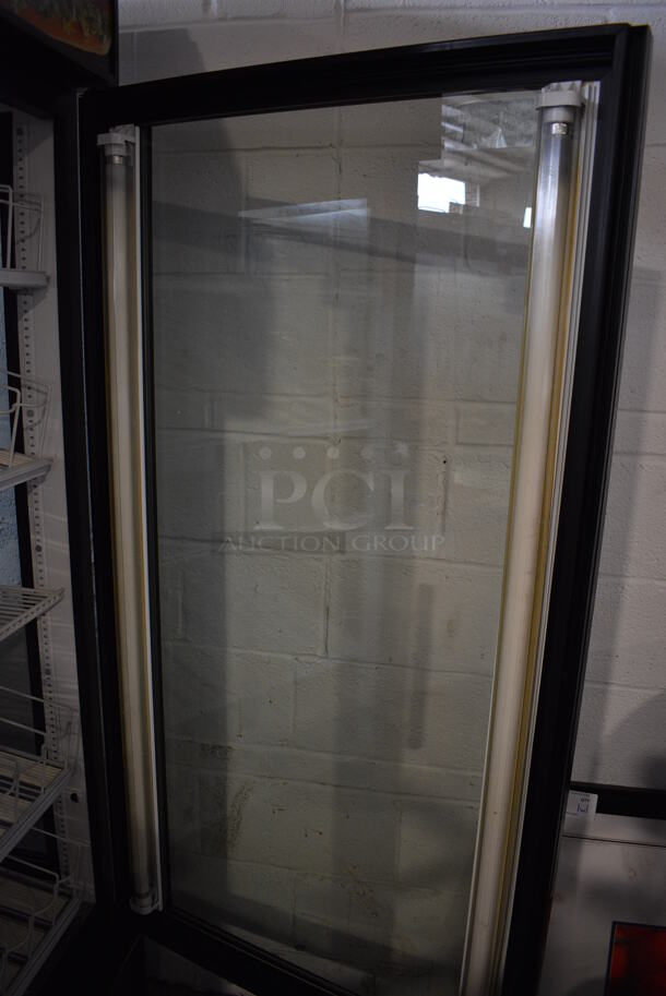 True GEM-26 Metal Commercial Single Door Reach In Cooler Merchandiser w/ Poly Coated Racks. 115 Volts, 1 Phase. 30x30x79. Tested and Working! - Image 5 of 5