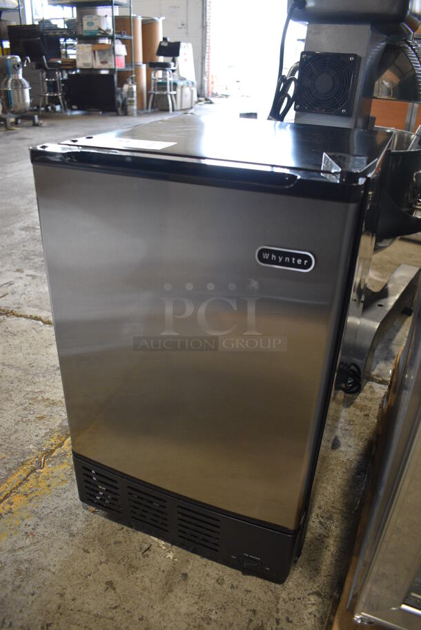 BRAND NEW SCRATCH AND DENT! 2018 Whynter UIM-155a Stainless Steel Commercial Self Contained Ice Machine. 115 Volts, 1 Phase. 15x18x25. Tested and Working! - Image 4 of 7