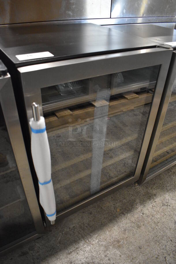 BRAND NEW SCRATCH AND DENT! Avanti WCF43S3SD Stainless Steel Mini Cooler Wine Chiller Merchandiser. 115 Volts, 1 Phase. 23.5x23.5x33.5. Tested and Working! - Image 2 of 6