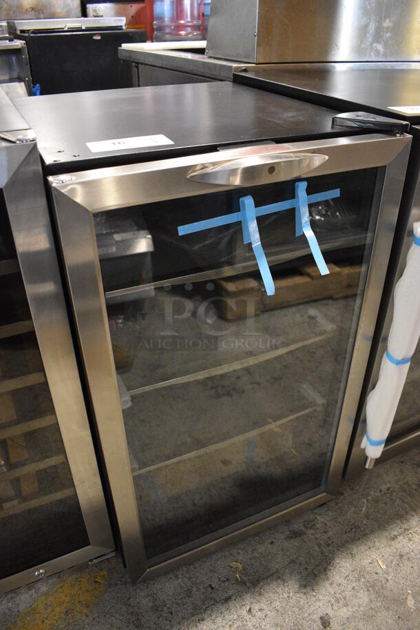 BRAND NEW SCRATCH AND DENT! Danby DBC039A1BDB Stainless Steel Mini Cooler Merchandiser. 115 Volts, 1 Phase. 19.5x24x33.5. Tested and Working! - Image 3 of 6