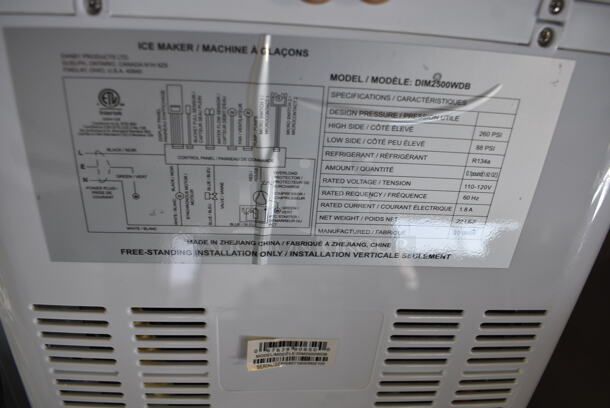BRAND NEW SCRATCH AND DENT! Danby DIM2500WDB Metal Countertop Ice Maker. 110-120 Volts, 1 Phase. 12x13.5x13. Tested and Working! - Image 7 of 8