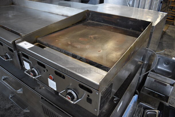 LATE MODEL! Vulcan MSA24-101 Stainless Steel Commercial Countertop Natural Gas Powered Flat Top Griddle w/ Thermostatic Controls. 54,000 BTU. 24x35x14 - Image 2 of 6