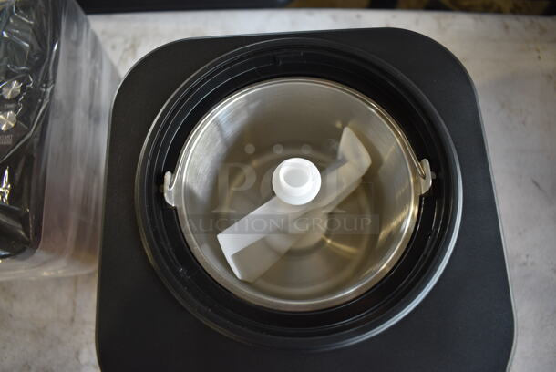 BRAND NEW SCRATCH AND DENT! Whynter ICM-128BPS Metal Countertop Ice Cream Maker. 100-120 Volts, 1 Phase. 9x10x14. Tested and Working! - Image 6 of 8