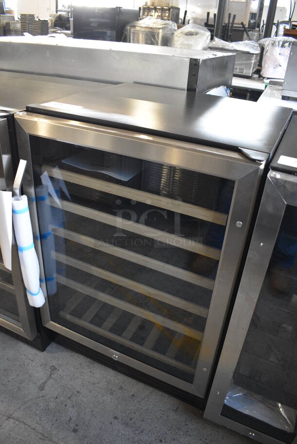 BRAND NEW SCRATCH AND DENT! Avanti WCR506SS Metal Commercial Wine Chiller Merchandiser. 115 Volts, 1 Phase. 23.5x24x35. Tested and Working! - Image 3 of 7