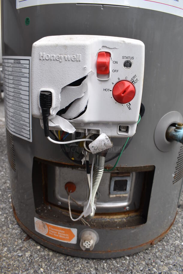 Rheem PROG40-40N RH67 PV Metal Commercial Natural Gas Powered Water Heater. 18x24x72 - Image 5 of 6