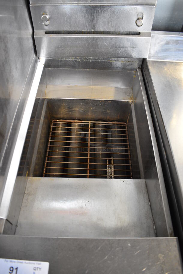 2017 Pitco Frialator SG14 Stainless Steel Commercial Floor Style Natural Gas Powered Deep Fat Fryer w/ Left Side Splash Guard on Commercial Casters. 110,000 BTU. 15.5x34x49 - Image 3 of 6