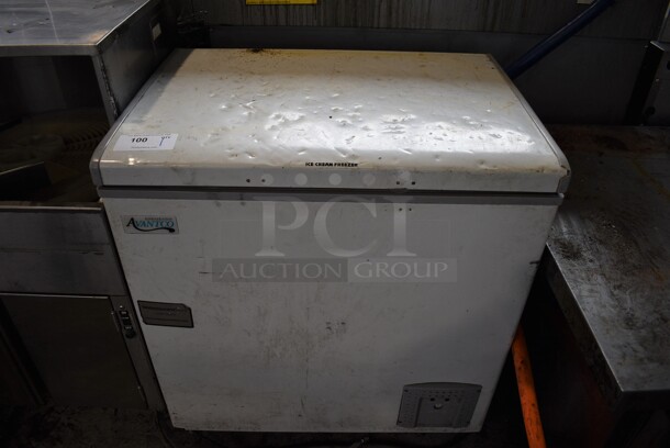 Avantco Metal Chest Freezer. 31.5x24x33. Tested and Powers On But Temps at 37 Degrees - Image 1 of 5