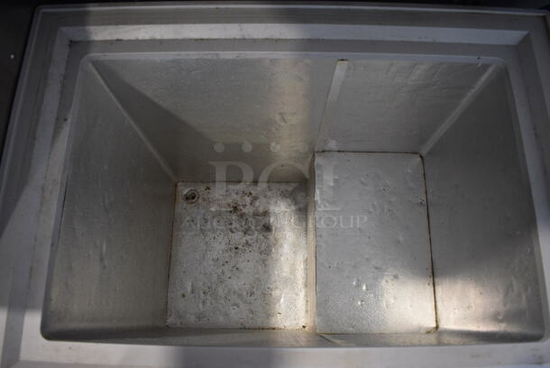 Avantco Metal Chest Freezer. 31.5x24x33. Tested and Powers On But Temps at 37 Degrees - Image 4 of 5