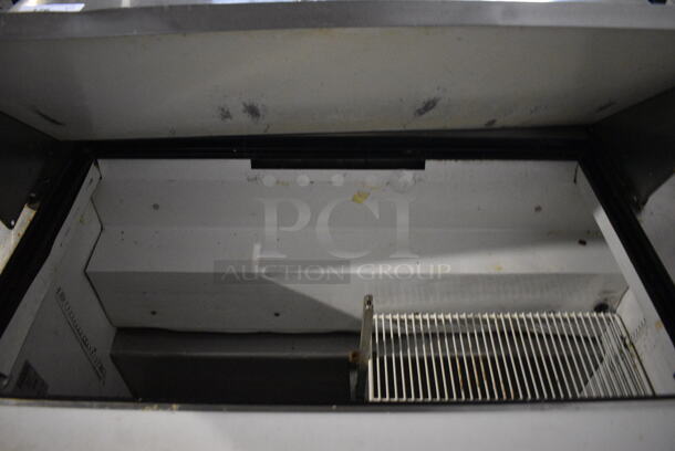 True TSSU-48-18M-B Stainless Steel Commercial Sandwich Salad Prep Table Bain Marie Mega Top on Commercial Casters. 115 Volts, 1 Phase. 48x34x47. Tested and Working! - Image 4 of 7