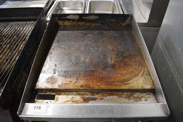 Vulcan MSA24-101 Stainless Steel Commercial Countertop Natural Gas Powered Flat Top Griddle w/ Thermostatic Controls. 24x33x10 - Image 2 of 8