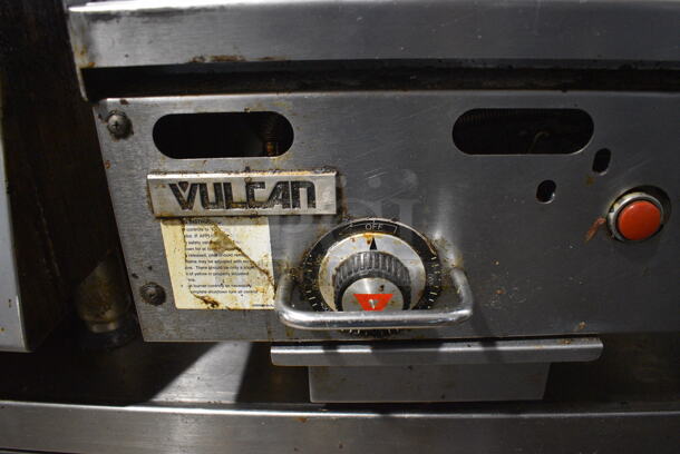 Vulcan MSA24-101 Stainless Steel Commercial Countertop Natural Gas Powered Flat Top Griddle w/ Thermostatic Controls. 24x33x10 - Image 4 of 8