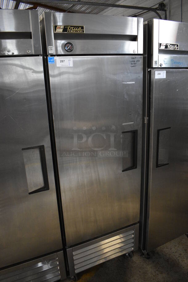2013 True T-23F ENERGY STAR Stainless Steel Commercial Single Door Reach In Freezer w/ Poly Coated Racks on Commercial Casters. 115 Volts, 1 Phase. 27x30x83. Tested and Working! - Image 2 of 6