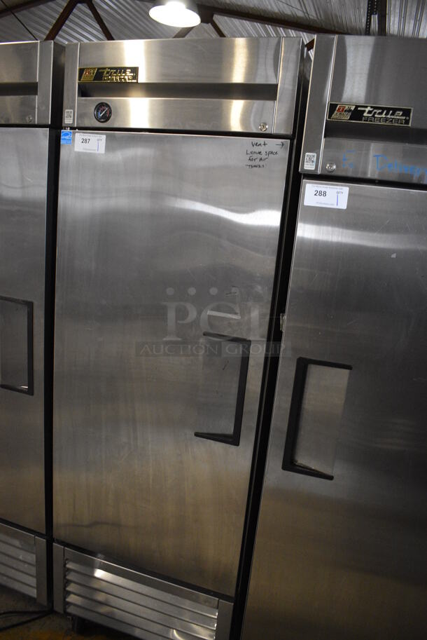 2013 True T-23F ENERGY STAR Stainless Steel Commercial Single Door Reach In Freezer w/ Poly Coated Racks on Commercial Casters. 115 Volts, 1 Phase. 27x30x83. Tested and Working! - Image 3 of 6