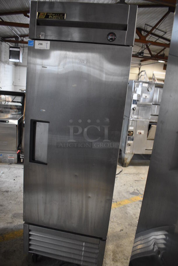 2013 True T-23F ENERGY STAR Stainless Steel Commercial Single Door Reach In Freezer w/ Poly Coated Racks on Commercial Casters. 115 Volts, 1 Phase. 27x30x83. Tested and Working! - Image 3 of 7