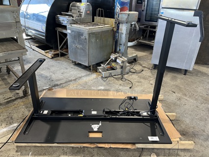 Evodesk Limited EVOI-3-008-38-24-650/560 Adjustable Height Desk / Table. One Leg Does Not Function So The Desk Sits Unevenly. 60x30x35