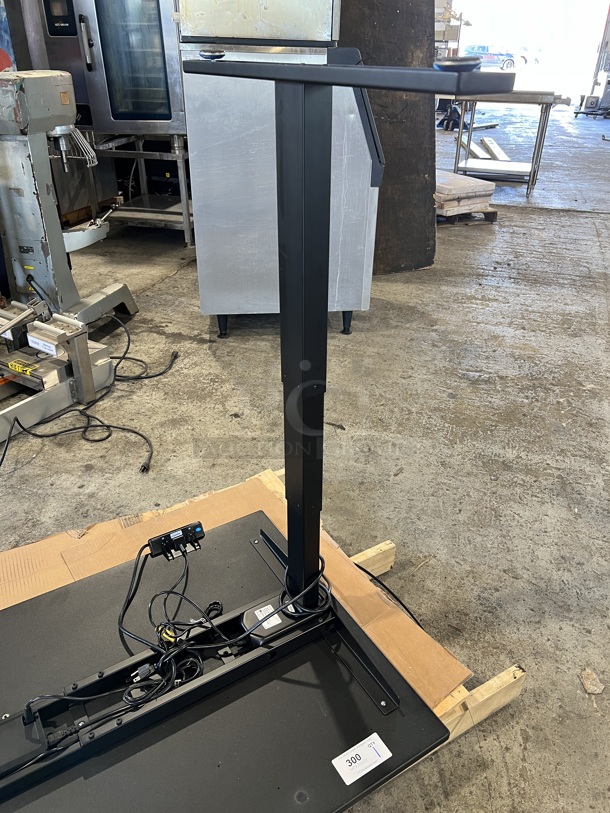 Evodesk Limited EVOI-3-008-38-24-650/560 Adjustable Height Desk / Table. One Leg Does Not Function So The Desk Sits Unevenly. 60x30x35 - Image 2 of 6