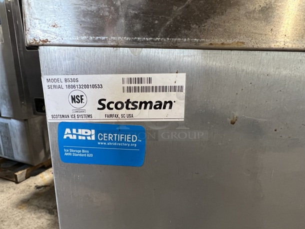 Scotsman C0830SA-32D Stainless Steel Commercial Ice Machine Head on Scotsman B530S Stainless Steel Commercial Ice Machine Bin. 208/230 Volts, 1 Phase. 31x34x79 - Image 5 of 7
