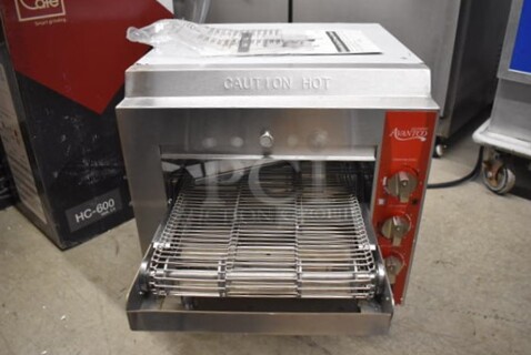 BRAND NEW IN BOX! Avantco 177CNVYOV10A Stainless Steel Commercial Countertop Conveyor Oven with 10 1/2" Belt. 120 Volts, 1 Phase. Tested and Working!