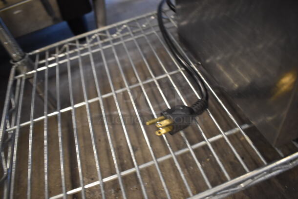 Server TWIN FS-4 Stainless Steel Commercial Countertop 2 Well Food Warmer. 120 Volts, 1 Phase. 17x8.5x8.5. Tested and Working! - Image 5 of 5