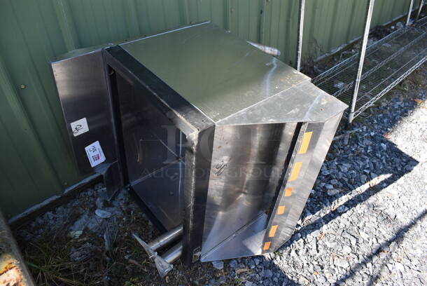 Perlick Stainless Steel Commercial Ice Bin w/ Speedwell. 2 Legs Need To Be Reattached. 24x24x38 - Image 3 of 7