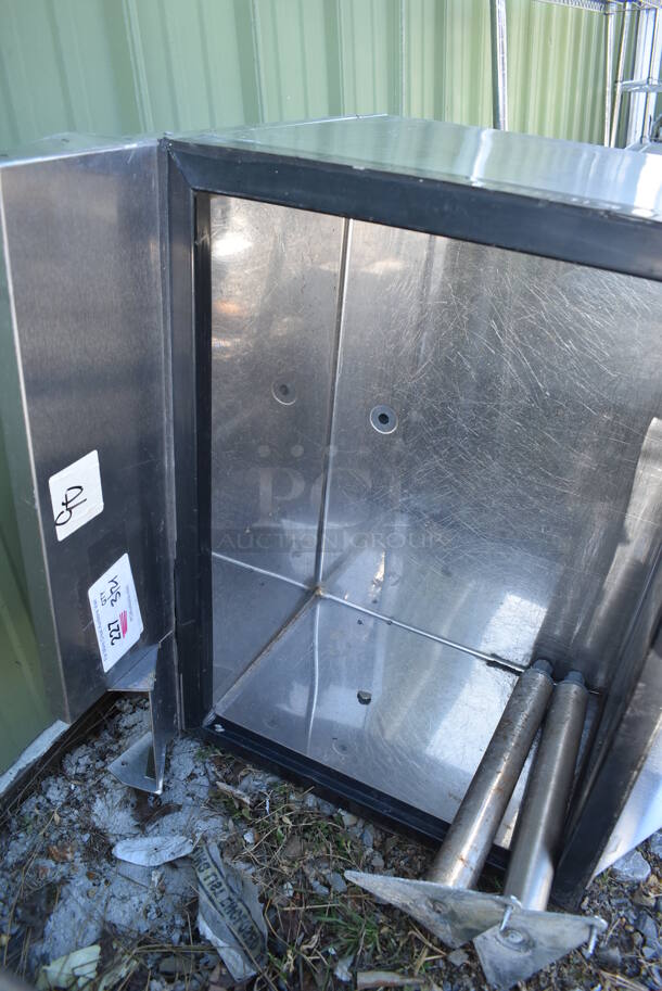 Perlick Stainless Steel Commercial Ice Bin w/ Speedwell. 2 Legs Need To Be Reattached. 24x24x38 - Image 4 of 7