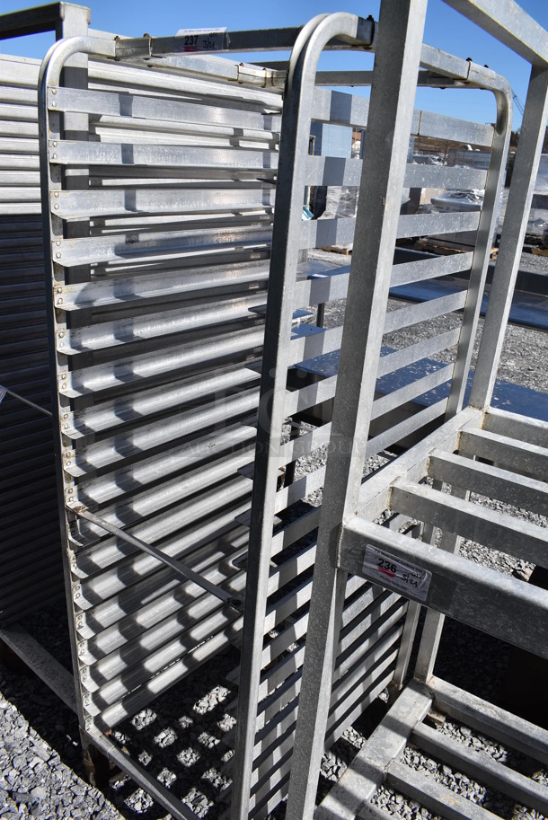 Metal Commercial Pan Transport Rack on Commercial Casters. 20.5x27.5x67 - Image 4 of 4