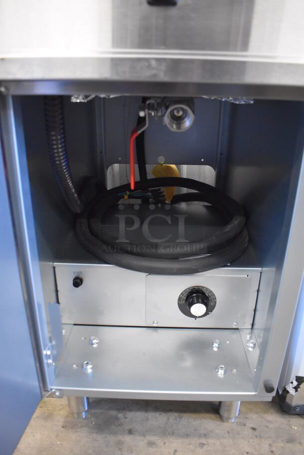 LIKE NEW! 2022 Avantco 177EF40E Stainless Steel Commercial Floor Style Electric Powered Deep Fat Fryer w/ 2 Metal Fry Baskets. 240 Volts, 3 Phase. Unit Has Only Been Used a Few Times! 15.5x29x45. Tested and Working! - Image 8 of 9