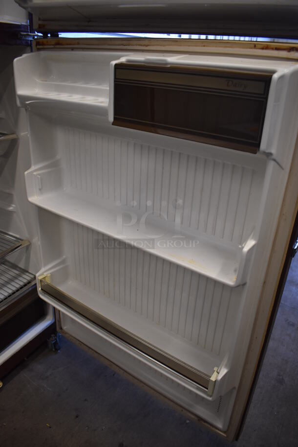Gibson RT19F5WM Metal Cooler Freezer Combo Unit. 31x28x61. Tested and Working! - Image 9 of 9