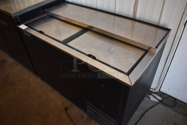 True TD-50-18 Stainless Steel Commercial Bottled Back Bar Cooler w/ 2 Sliding Lids. 115 Volts, 1 Phase. 50x27x34. Tested and Working! - Image 2 of 8