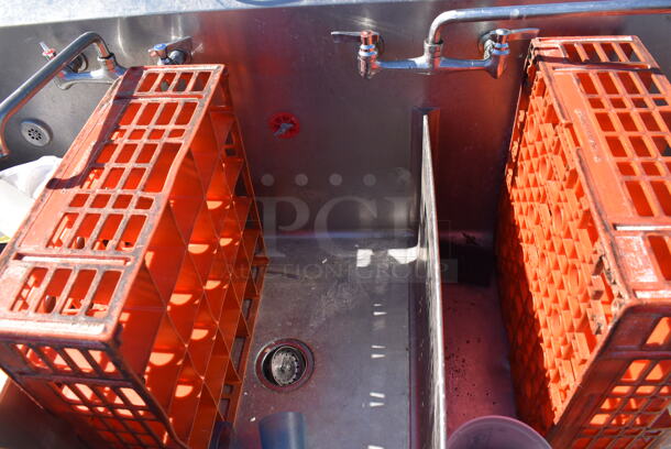 Stainless Steel Commercial 3 Bay Sink w/ Dual Drain Boards, 2 Faucets and 2 Handle Sets. 111x31x46. Bays 21x27x13. Drain Boards 22x26x1 - Image 4 of 8