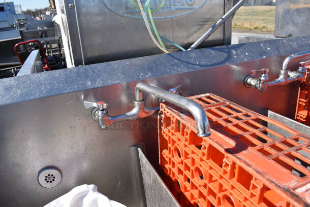 Stainless Steel Commercial 3 Bay Sink w/ Dual Drain Boards, 2 Faucets and 2 Handle Sets. 111x31x46. Bays 21x27x13. Drain Boards 22x26x1 - Image 6 of 8